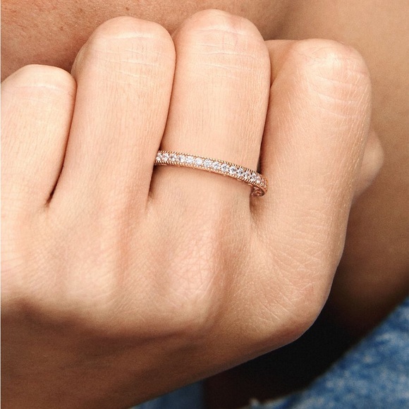 Pandora Sparkle and Hearts Ring - Picture 1 of 6